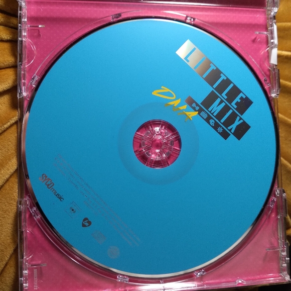 Little Mix DNA Album - Picture 3 of 3